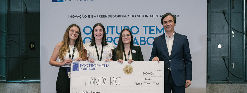 equipa handy rice recebe o primeiro prémio do ecotrophelia portugal 2022